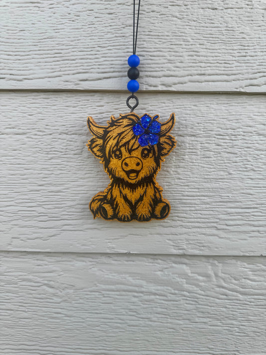 Hibiscus Flower Highland Cow Freshie
